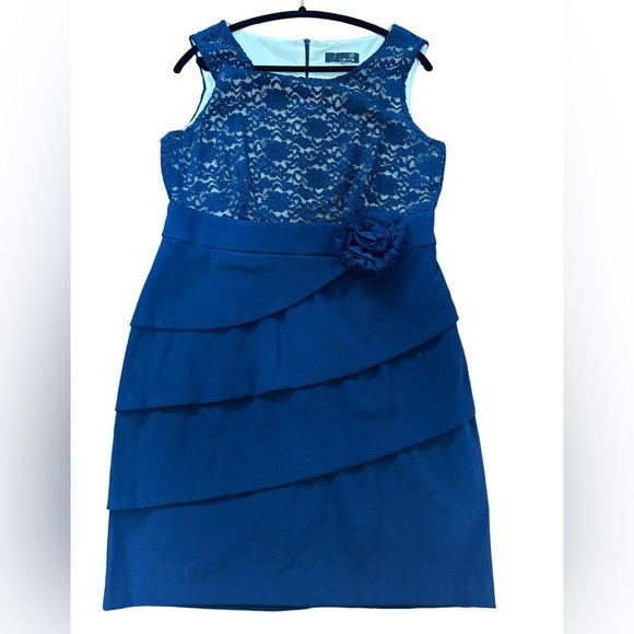 Laura Dresses & Skirts - Beautiful Lined Sleeveless Navy Dress with Lace - Size XL